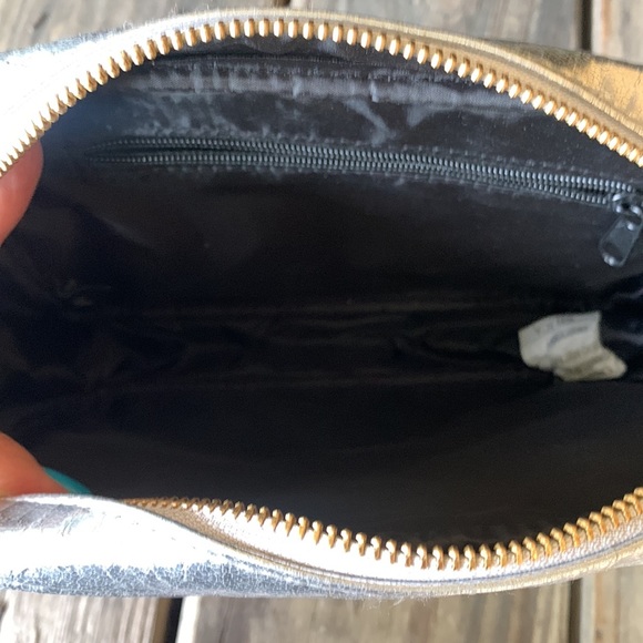 NWT Victoria’s Secret Crossbody purse - Picture 8 of 12